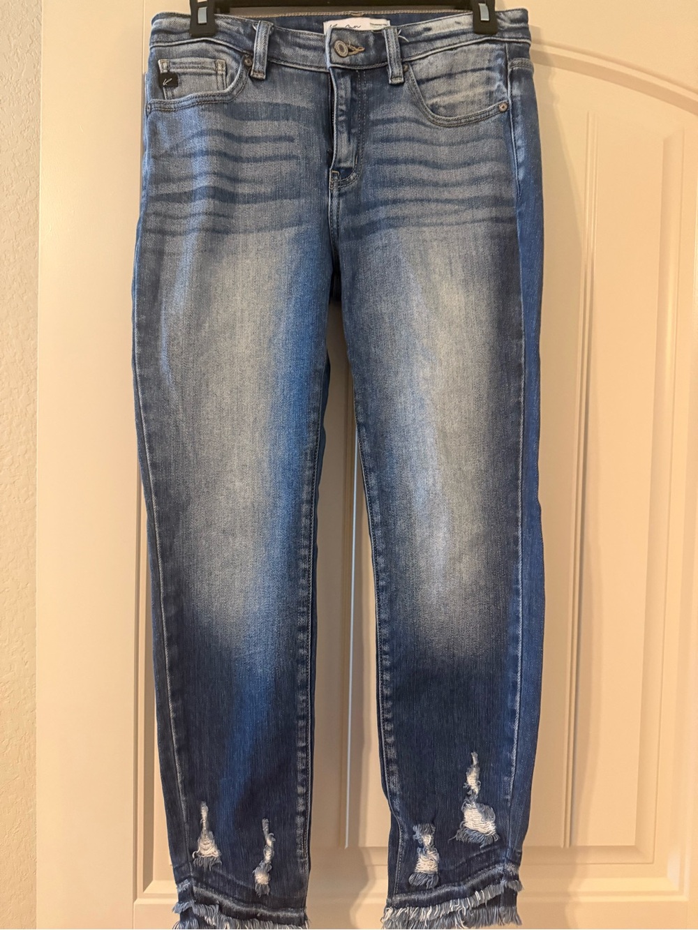 KanCan Medium Blue Washed Distressed Ankle Jeans